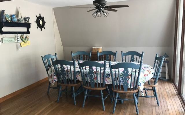 Niagara Beachfront Home