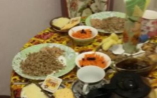 Guest House Na Chkalova 45A