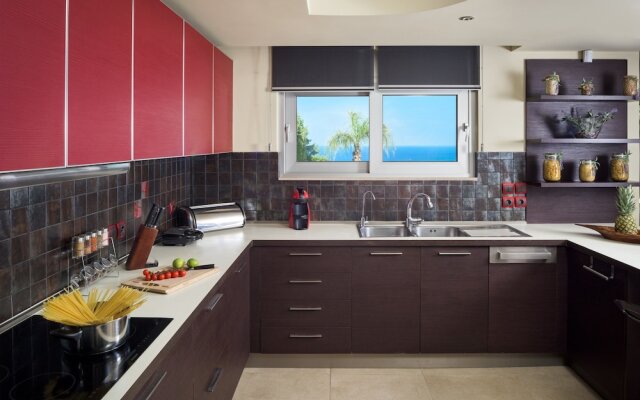 Quinn Hill Luxury Villa