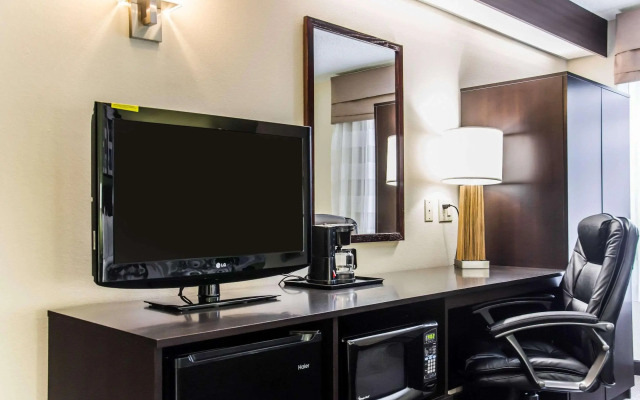 Sleep Inn Airport - Billy Graham Parkway