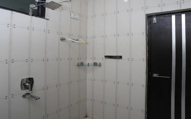 Laxmi Guest House By OYO Rooms