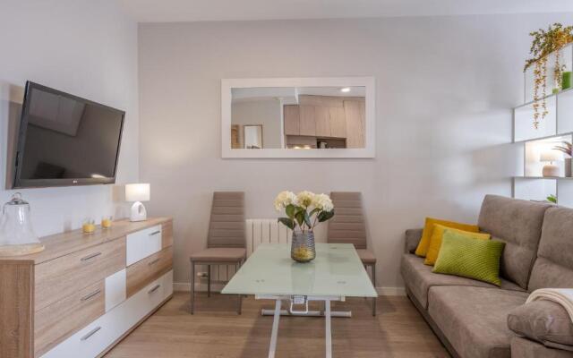 Big Apple Apartment Granada by A3Rentals