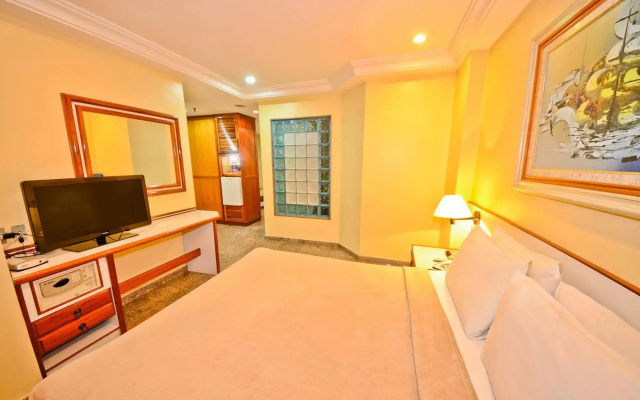 Regency Copacabana Hotel