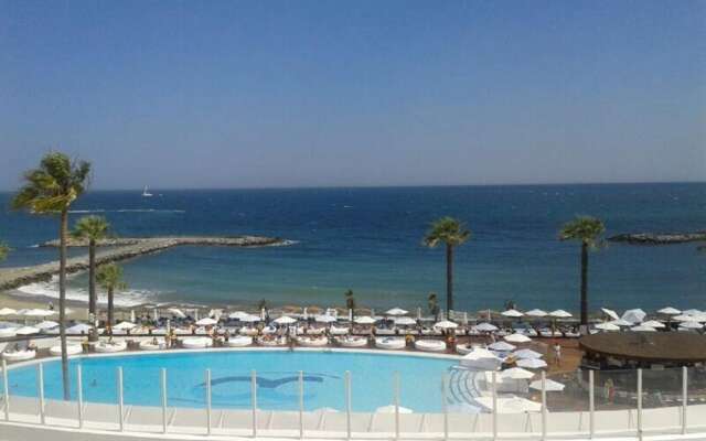 Beachfront Penthouse, Sea/mountain Views, 3 Balconies, Puerto Banus, Marbella