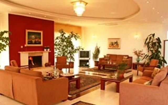 Istron Hotel