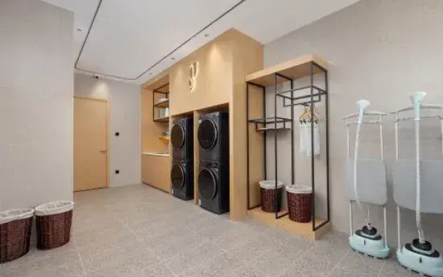 Liyi Hotel (Urumqi Hetian Second Street Dehui Wanda Branch)