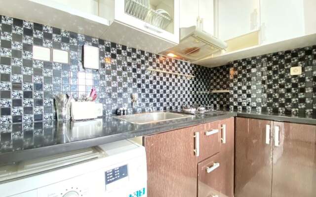 Luxurious 3Br At Apartment Parahyangan Residence