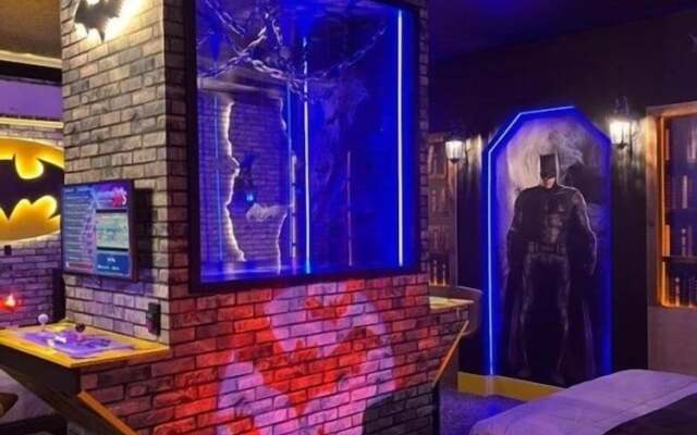 8 Bedrooms/ Champions Gate Home