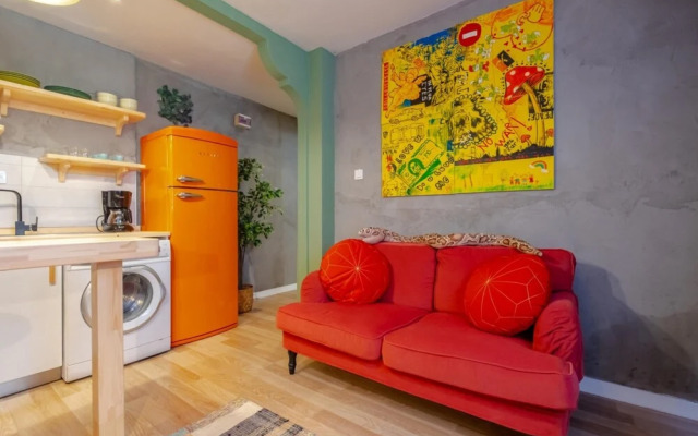 Pleasant Flat Near Taksim Square in Beyoglu