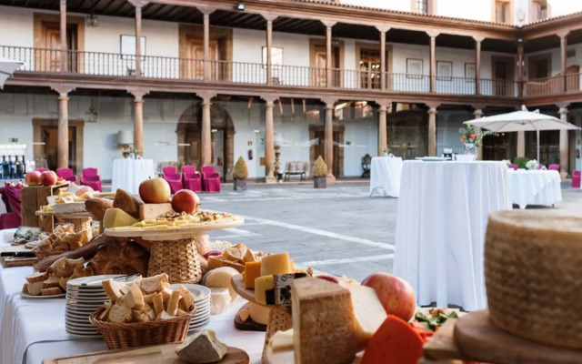 Eurostars Hotel De La Reconquista