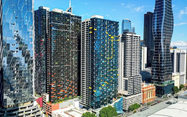 StayAU Leisure 2BR Modern CBD Apt