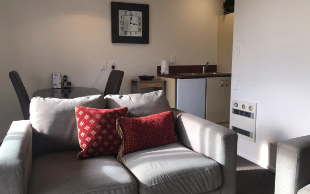 Tuscana Motor Lodge