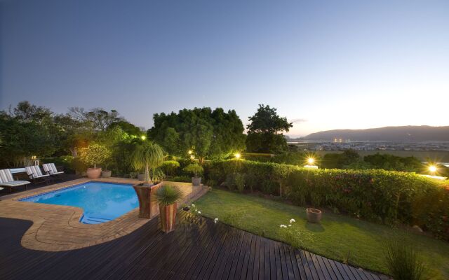 Candlewood Lodge