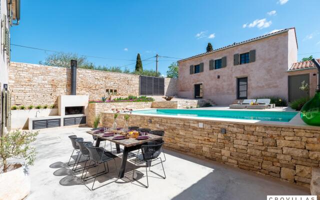 Elena Rovinj in Bale