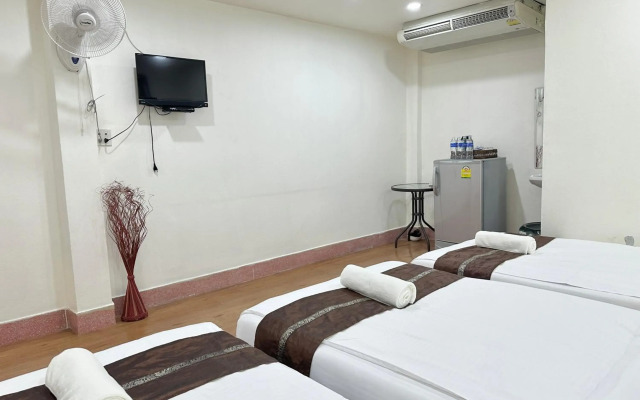 Longzhu Guesthouse