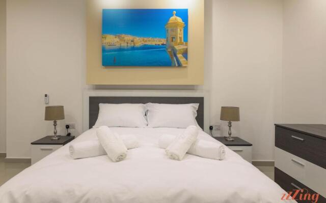 Luxurious Duplex Seafront Apt w/ Amazing Sea Views
