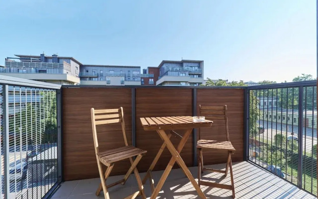 Nowa Teczowa Apartments by Renters