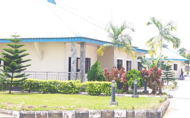 L & L Executive Hotels and Suites