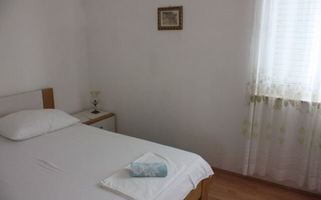 Pintar Apartment