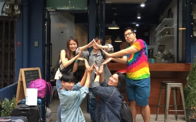 Local Time Bangkok - Hostel