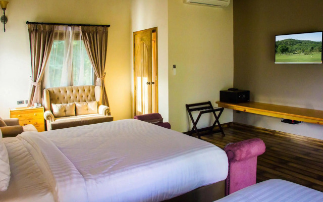 Mela Garden Retreat Cottage