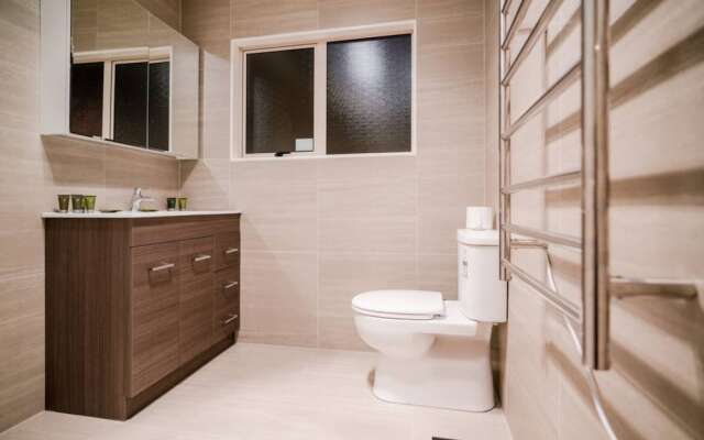 Windsor Park Spacious & Modern 3 bedrooms House