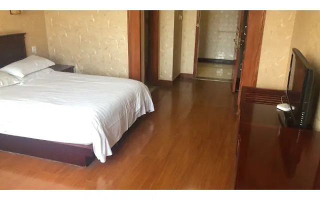 Yi Jiangnan Holiday Hotel