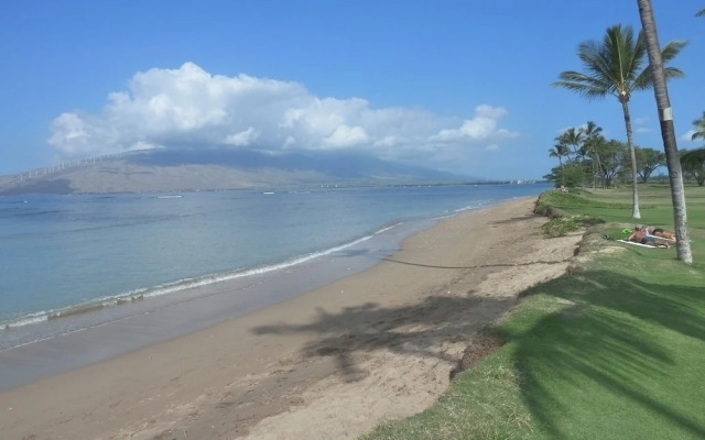Maui Sunset B204 1 Bedroom Condo by RedAwning