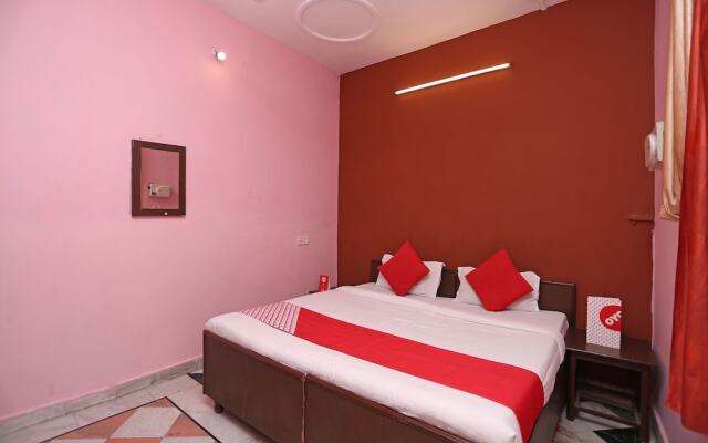 OYO Flagship 14800 Hotel Arun