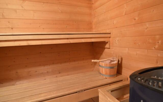 Luxurious Holiday Home in Elsenborn With Sauna