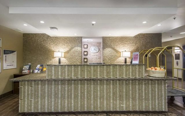 Comfort Suites Saskatoon