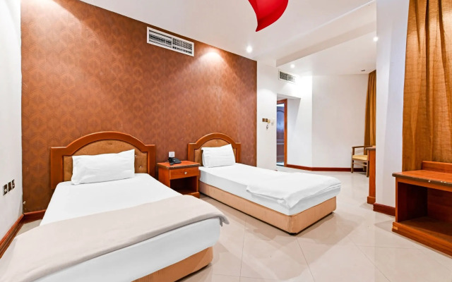 OYO 118 Revira Hotel