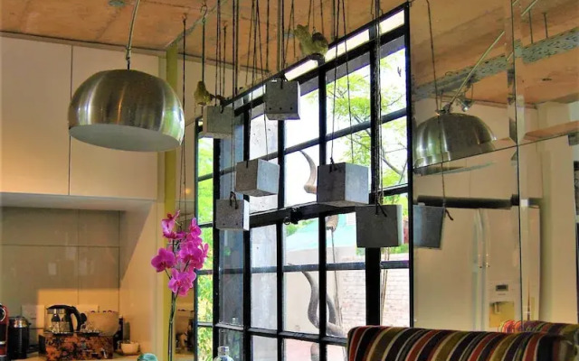 The Bright House Villa
