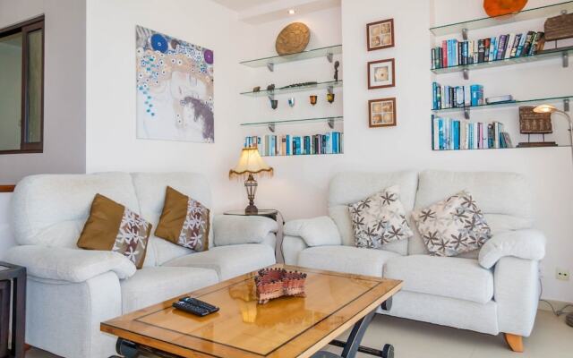 Apartamentos Carabeo Canovas Nerja
