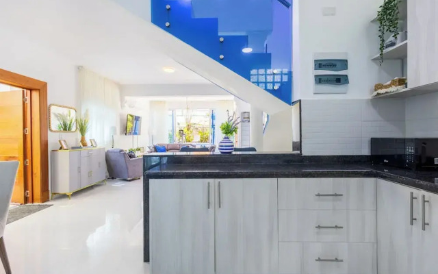 Drake Villa 5