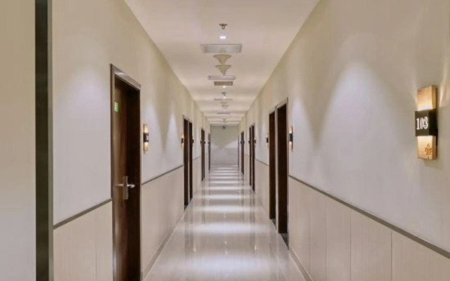 Xingyi Chain Hotel Jiangxia Metro Station