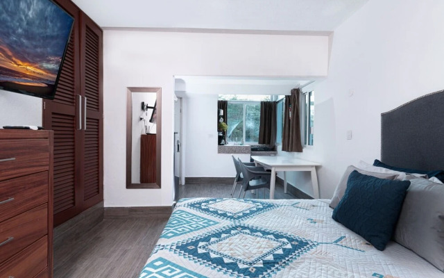 Marvelous Studios in PDC 5 min Beach