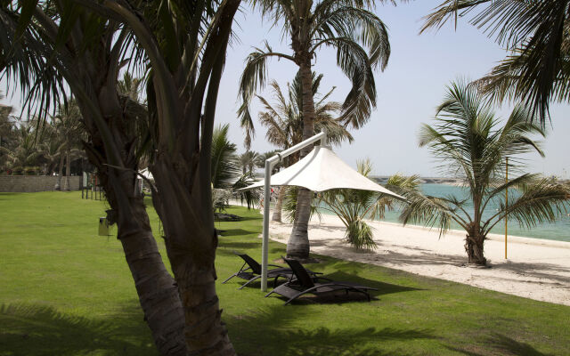 Shangri-La Hotel Apartments Qaryat Al Beri