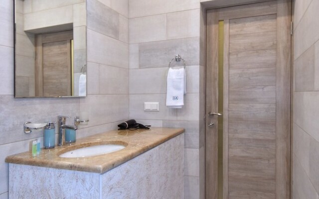 Gallery Apartment 2