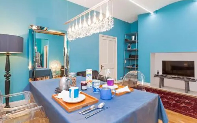 South Kensington Serviced Studio with Spa