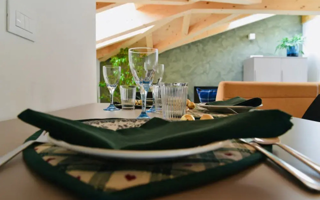 Nine Rooms Apartment