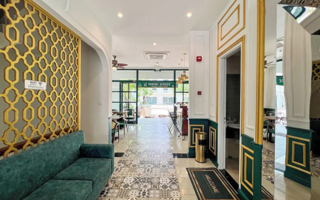 Marina Seaside Boutique Hotel