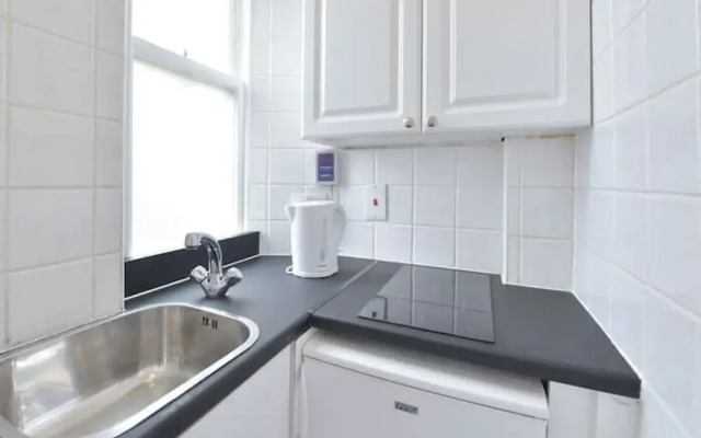 Bright and Central Studio Apartment