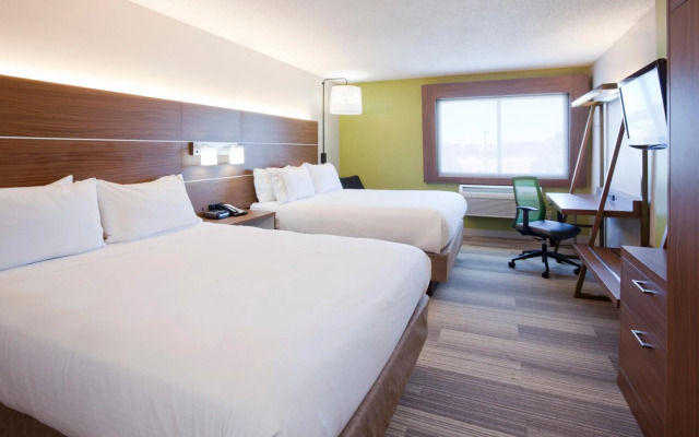 Holiday Inn Express & Suites Minneapolis – West End by IHG