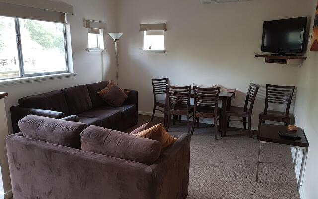 Adamsons Riverside Accommodation