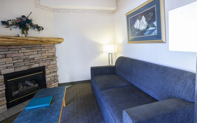 Waterton Glacier Suites