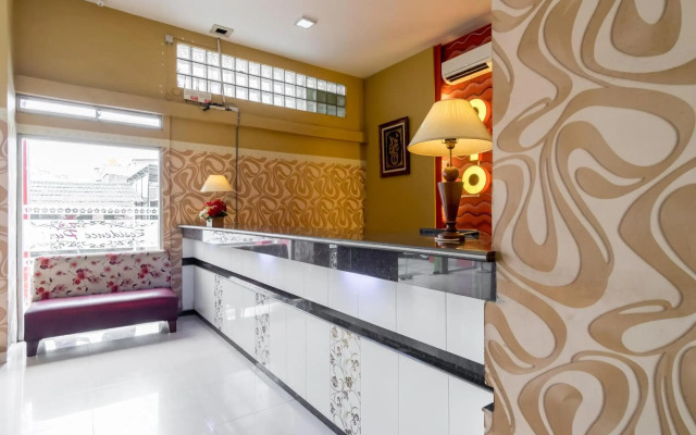 OYO 615 Residence Puri Hotel Syariah