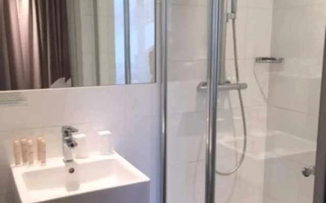 First Hotel Paris Tour Eiffel