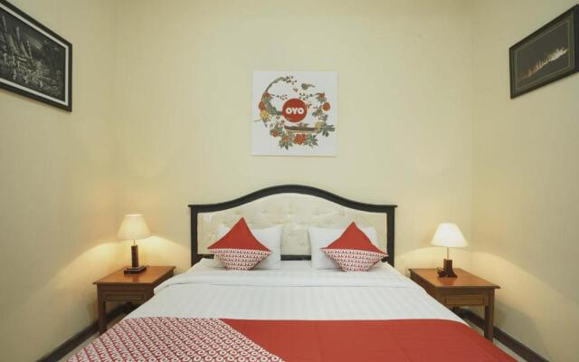 OYO 804 Ndalem Maharani Guest House