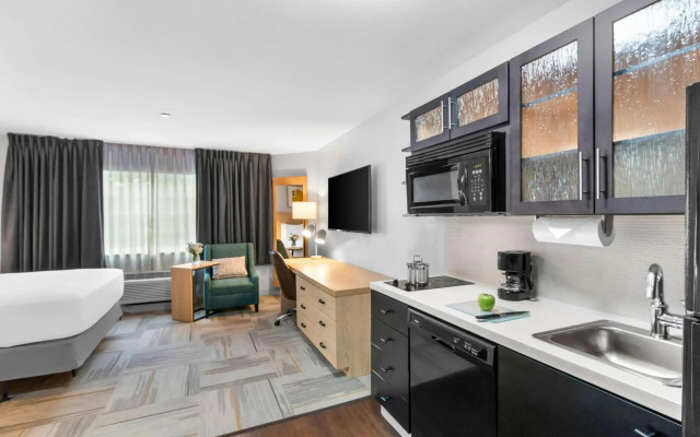 Sonesta Simply Suites Austin South